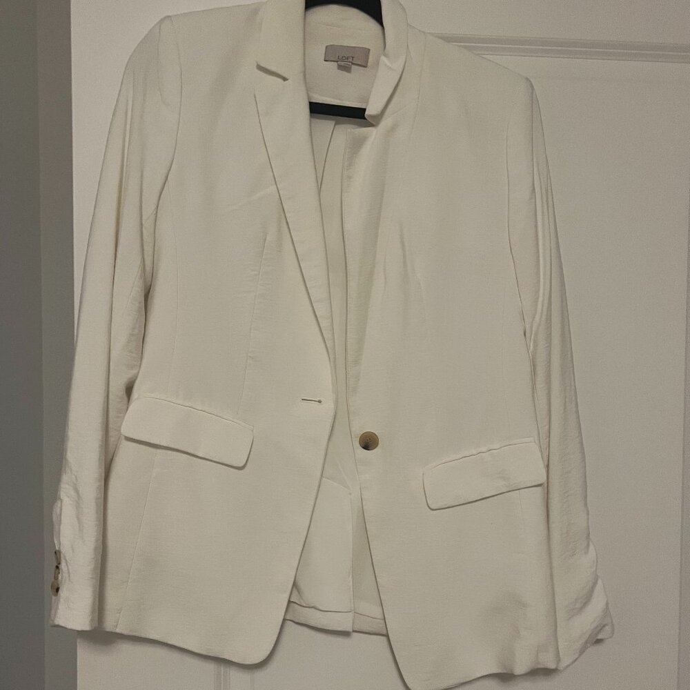 Loft size 2 white blazer